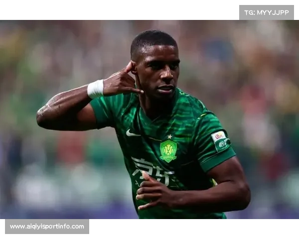 国安半场领先梅州客家，法比奥进球冲击金靴